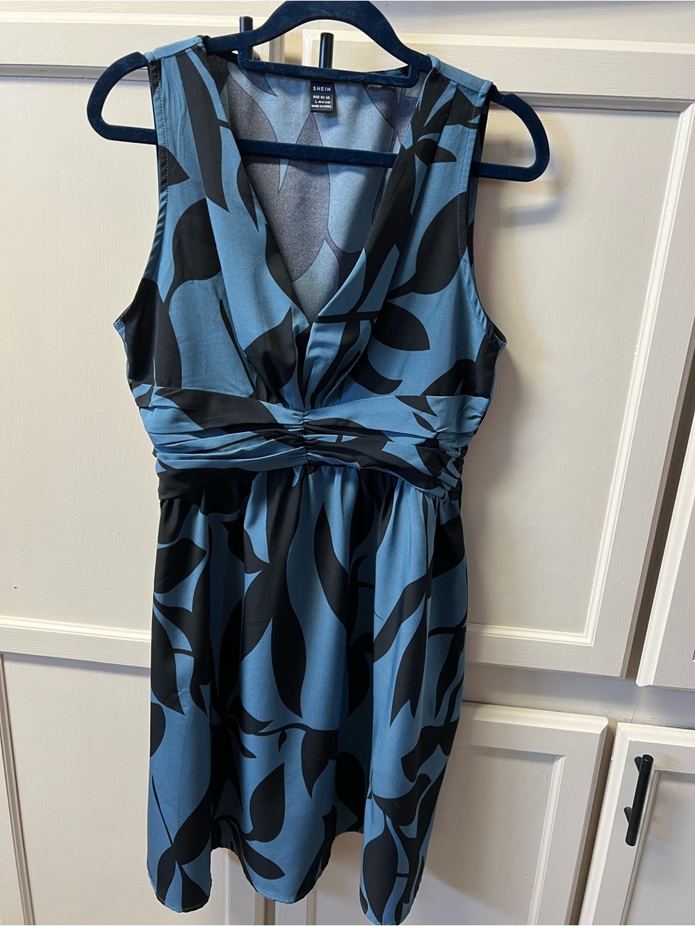 SHEIN Blue & Black Twist-Waist V-Neck Midi Dress